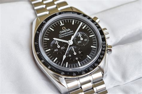 WATCH REVIEW Omega Speedmaster Professional 